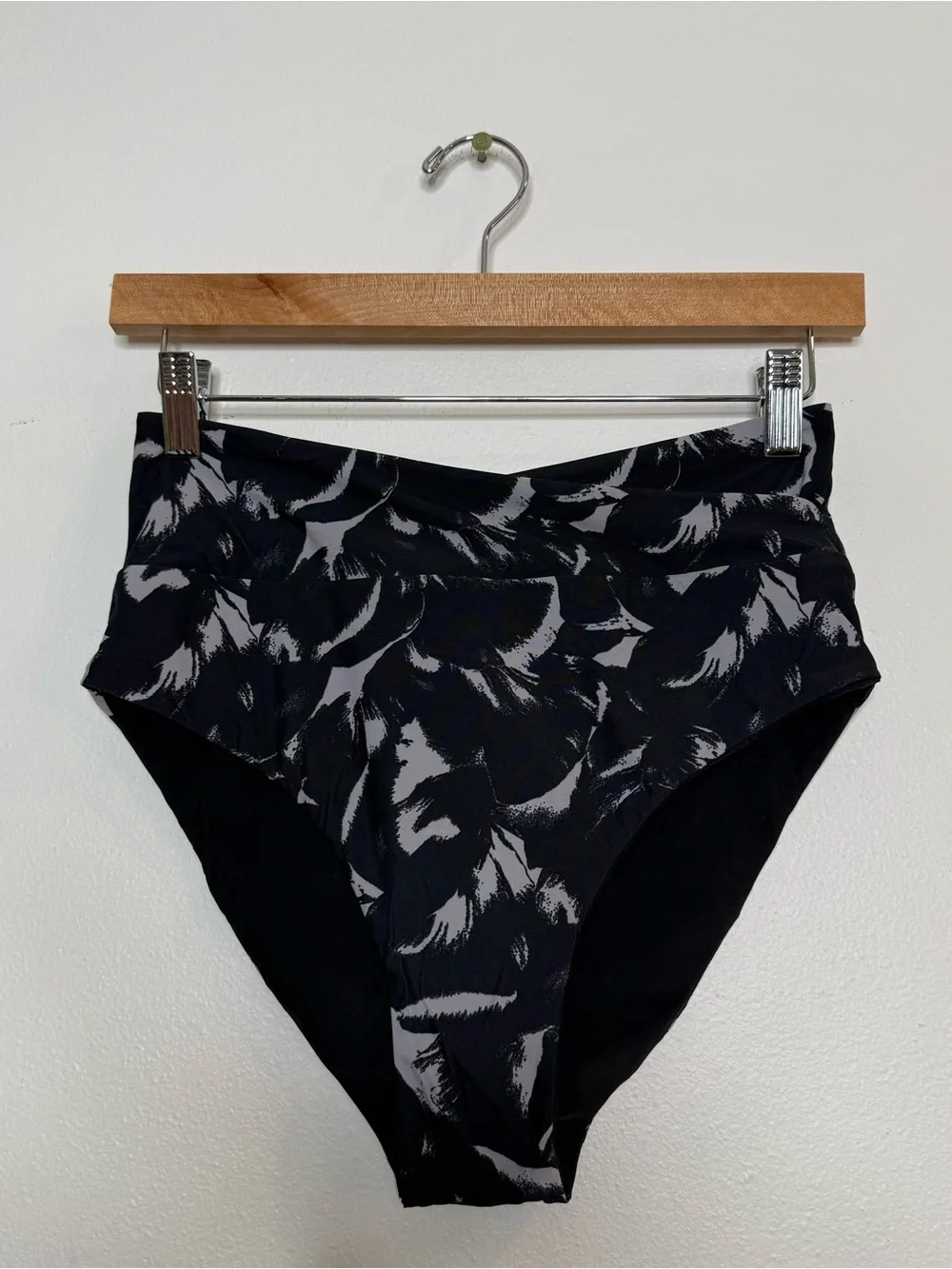lululemon athletica lululemon tied